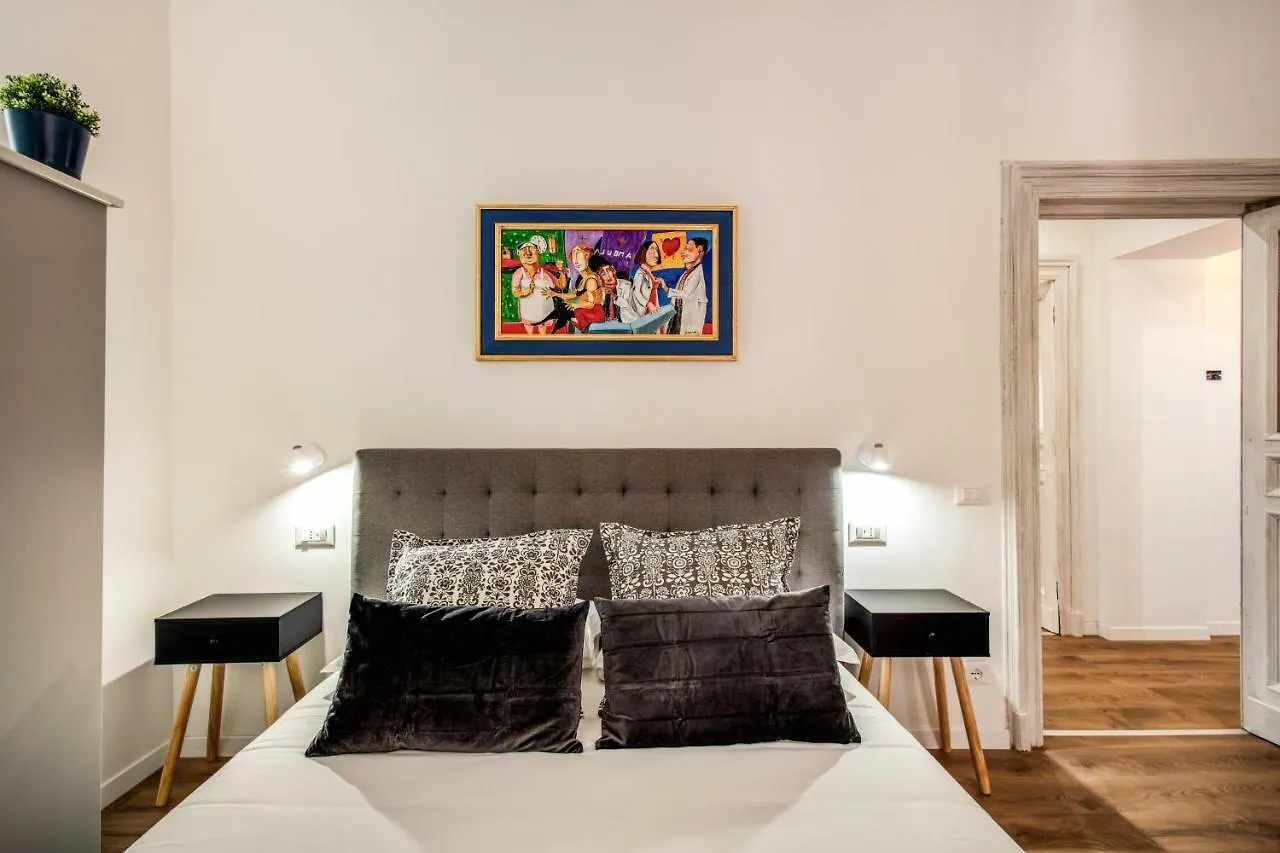 Apartment Virginia-S Home In Monti Rome