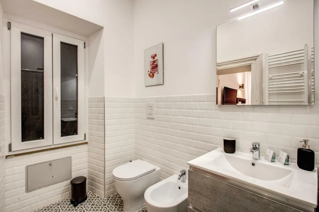 Virginia-S Home In Monti Rome Apartment