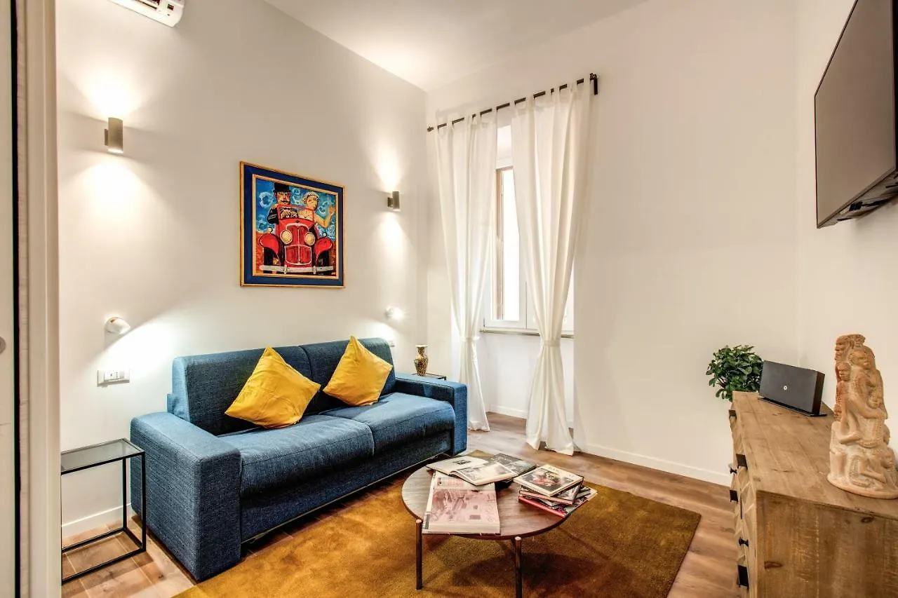 Virginia-S Home In Monti Rome